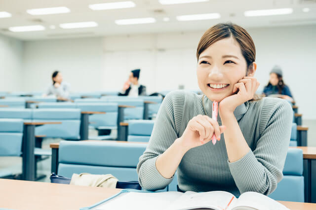 休学後も奨学金はもらえる?休止・復活の方法や手続きまで解説!のサムネイル画像